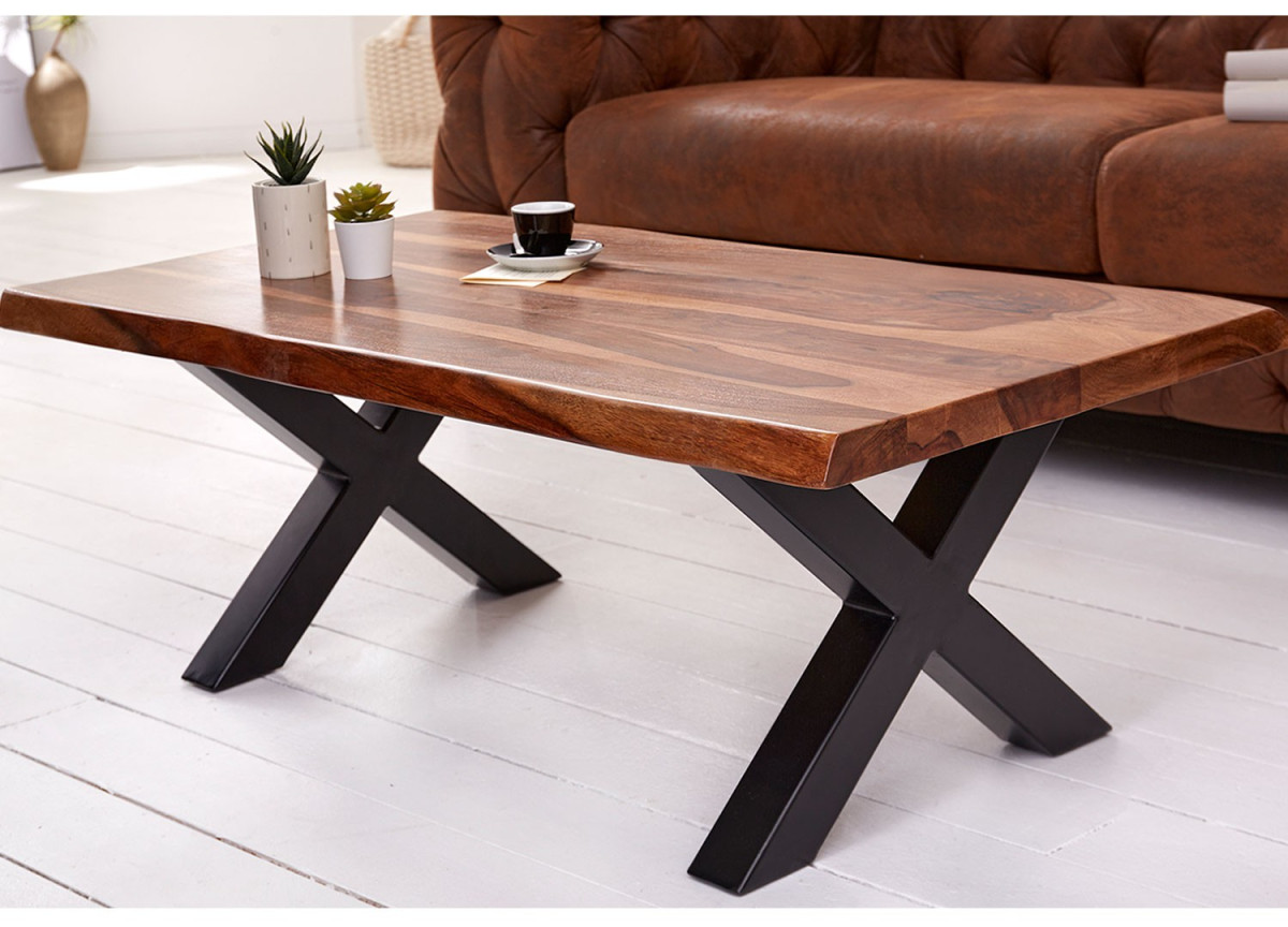 Table basse design bois massif shesham et métal