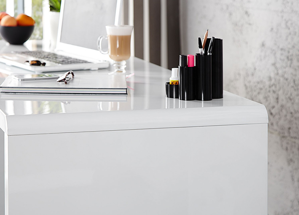 Bureau simple laqué blanc brillant 140cm