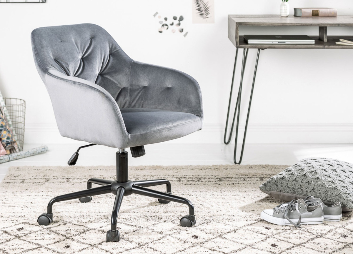 Chaise de bureau matelassée velours grise
