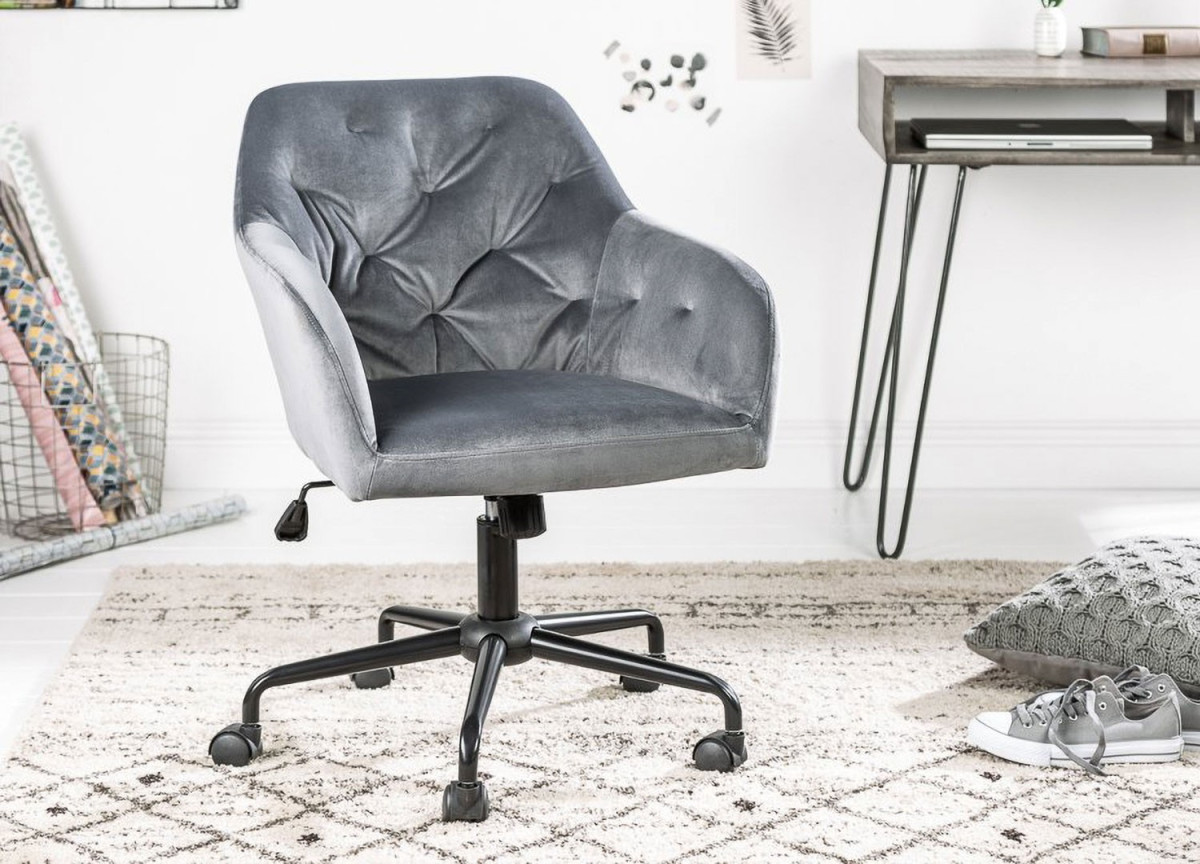 Chaise de bureau matelassée velours grise