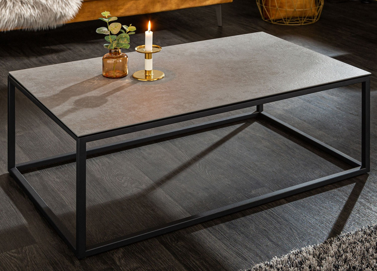 Table basse design en céramique gris béton