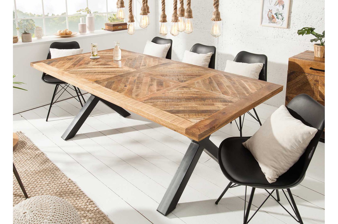 Table en bois de manguier - Pied en X noir pour salle à manger