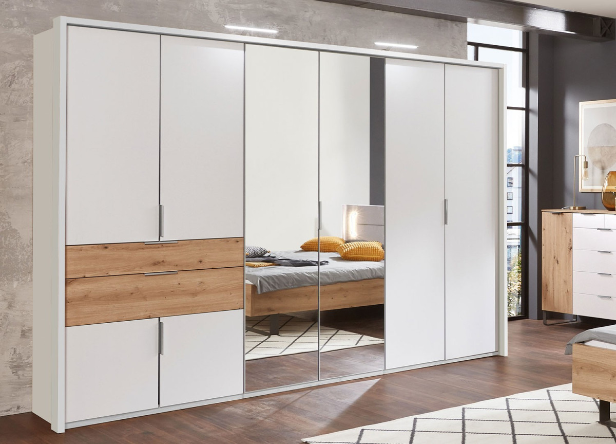 Armoire de chambre avec grand miroir