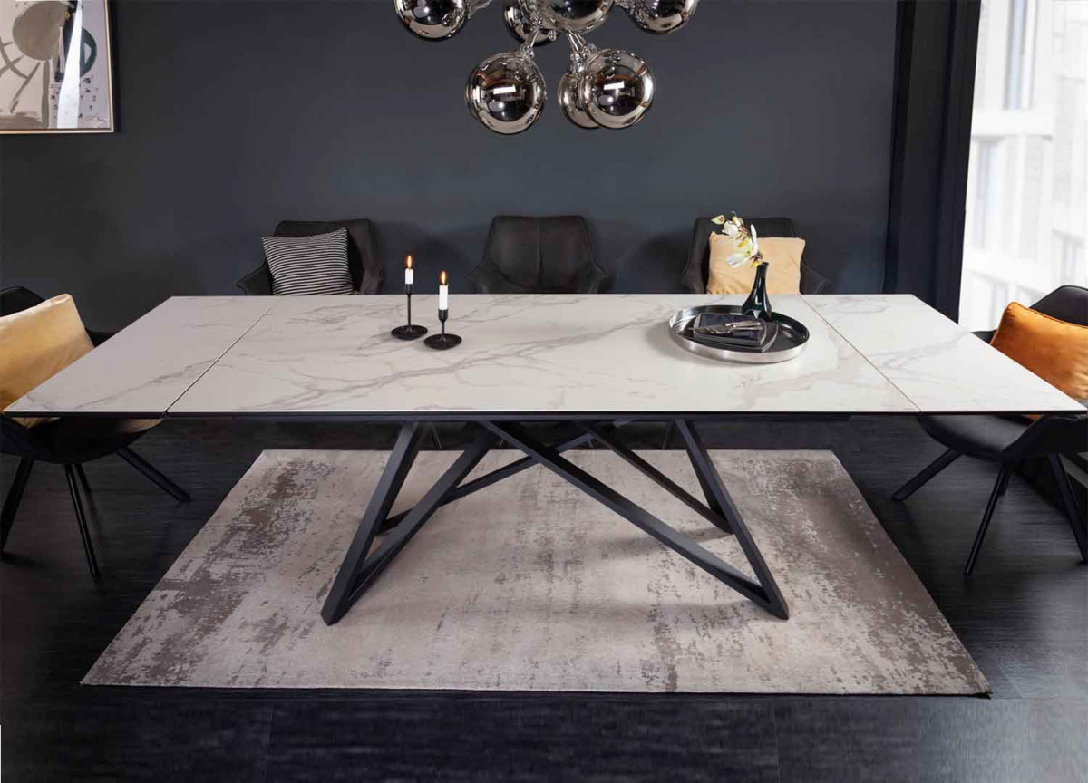 Grande table en céramique effet marbre 180-260 cm