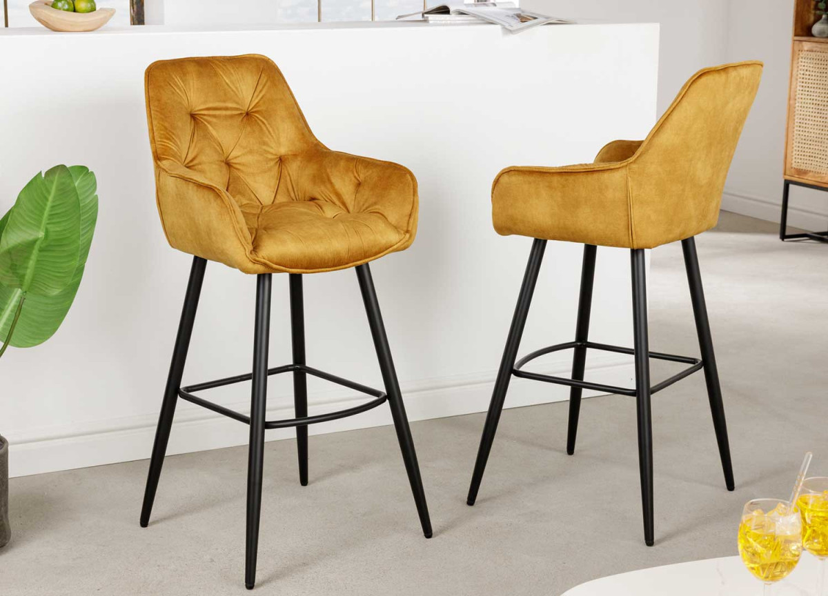Chaise de bar en velours jaune moutarde vendu par 2