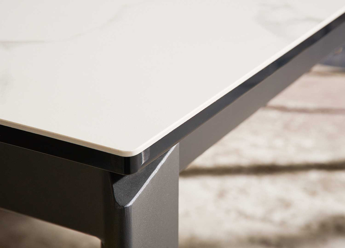 Table extensible en céramique 180-240 cm