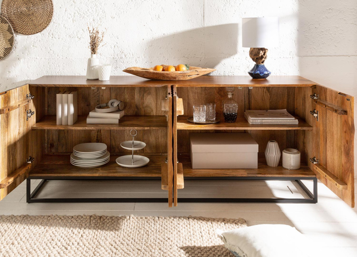 Buffet 4 portes avec 4 grands compartiments
