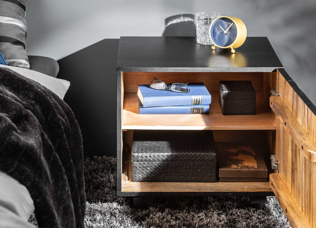 Table de chevet en bois de manguier noir avec 1 étagère