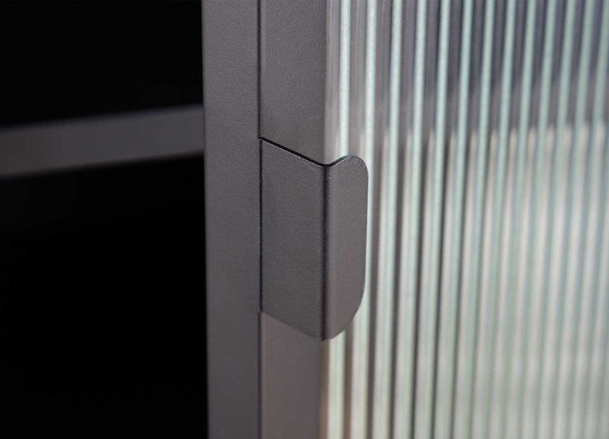 Meuble de rangement en verre plissée et métal noir  2 portes