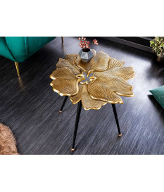 Petite table basse en métal doré décorative