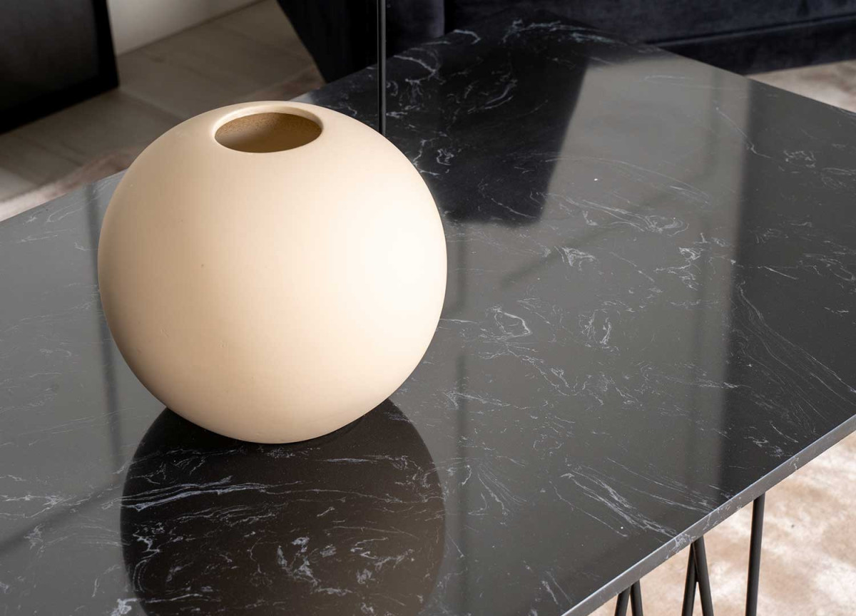Table Basse Design Noir / Piétement en Métal