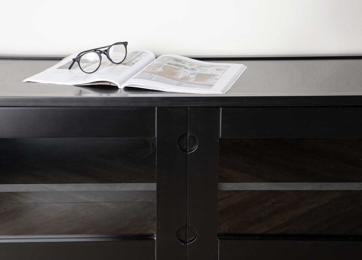 Meuble noir 150 cm pour téléviseur