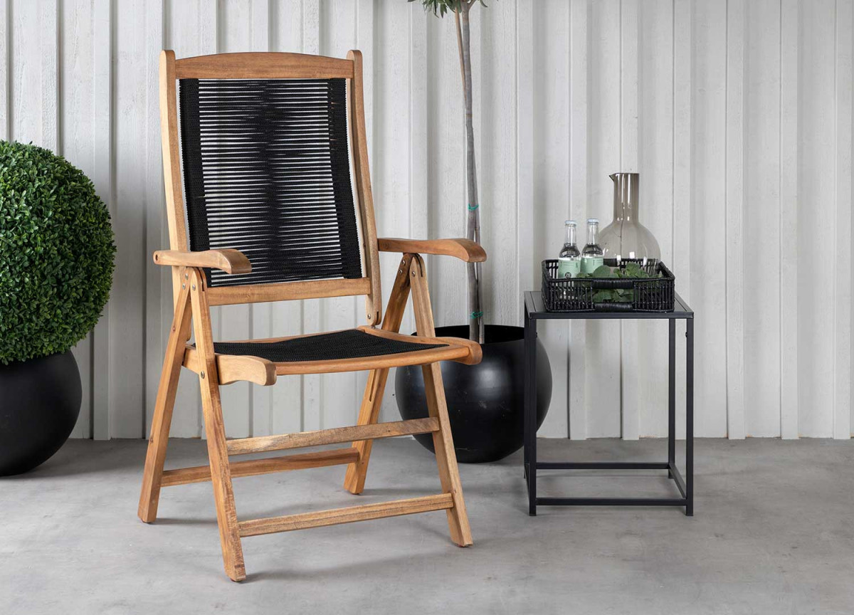 Chaises confortables bois et corde