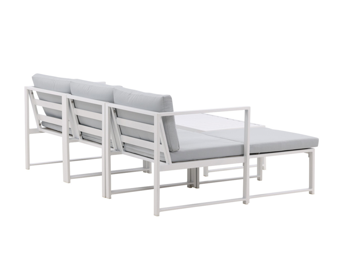 Salon en aluminium blanc et coussin clair