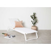 2 Chaises longues en aluminium et tissu blanc
