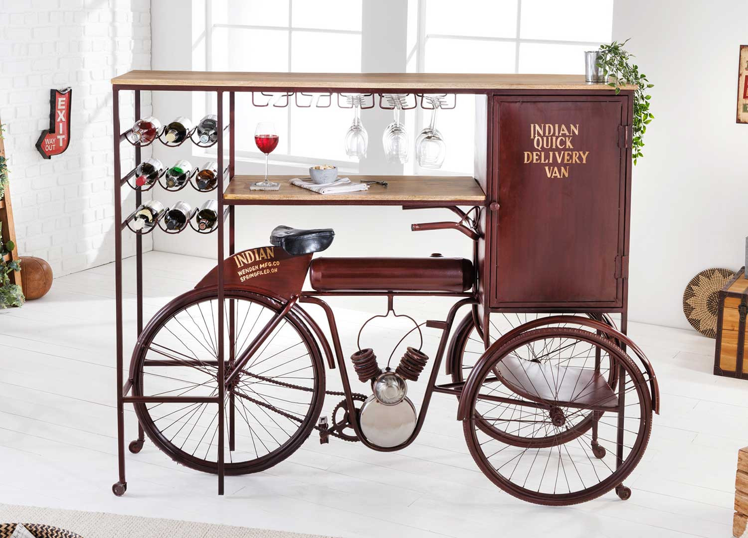 Vélo bar vintage en métal recyclé pour salle à manger