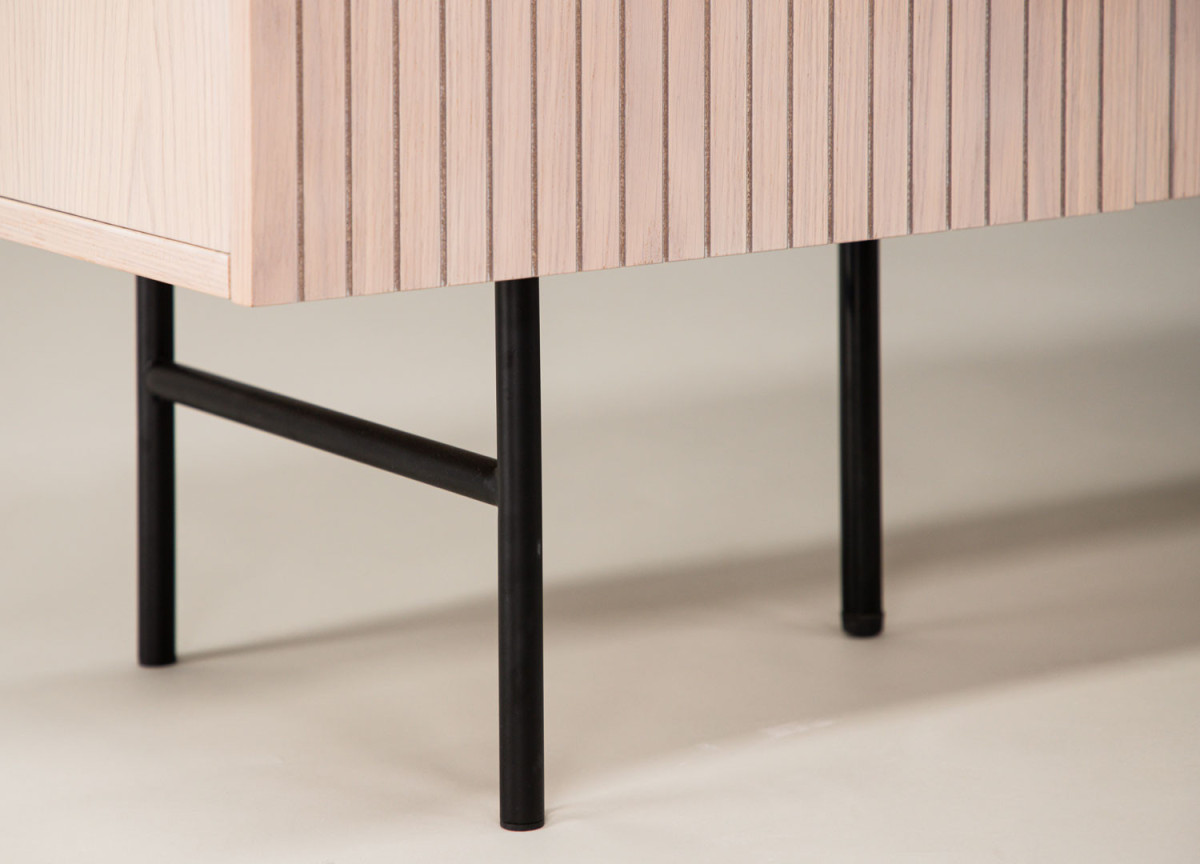 Buffet moderne 3 portes chêne blanchi et noir