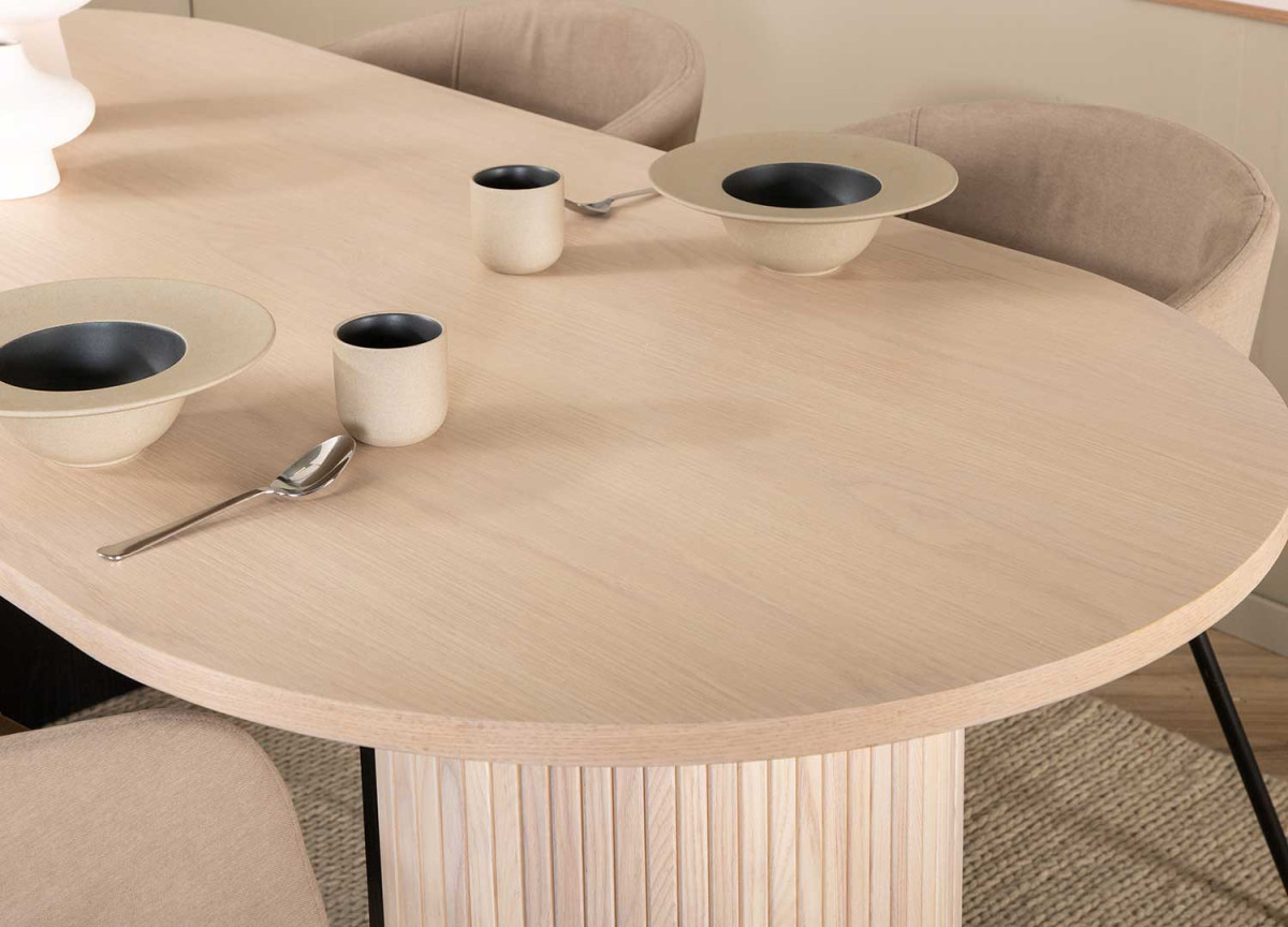 Table à manger moderne chêne blanchi