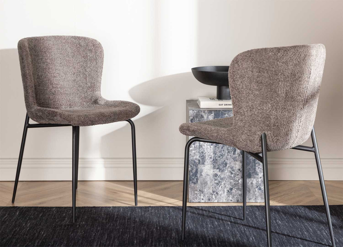 Chaises en tissu bouclé et métal noir