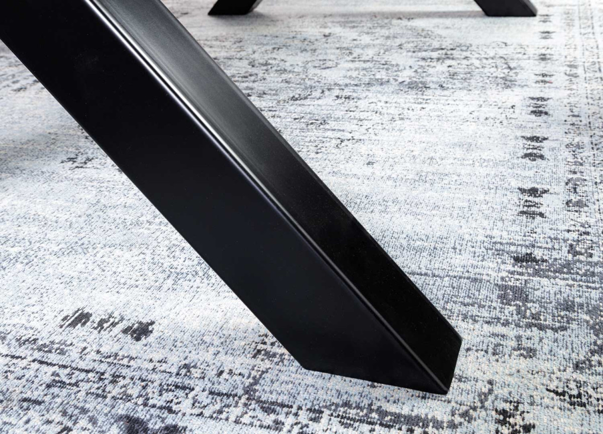 Table de repas aspect bois gris et métal