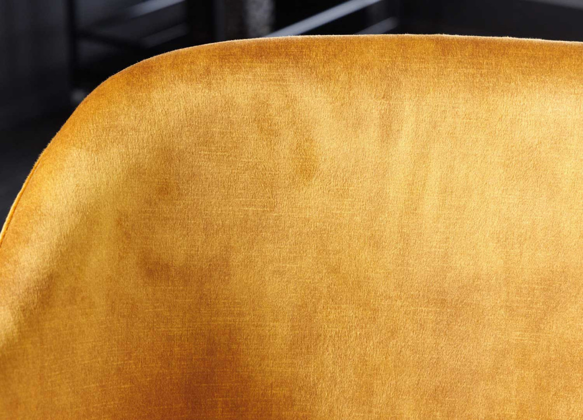Chaises velours jaune moutarde et métal noir