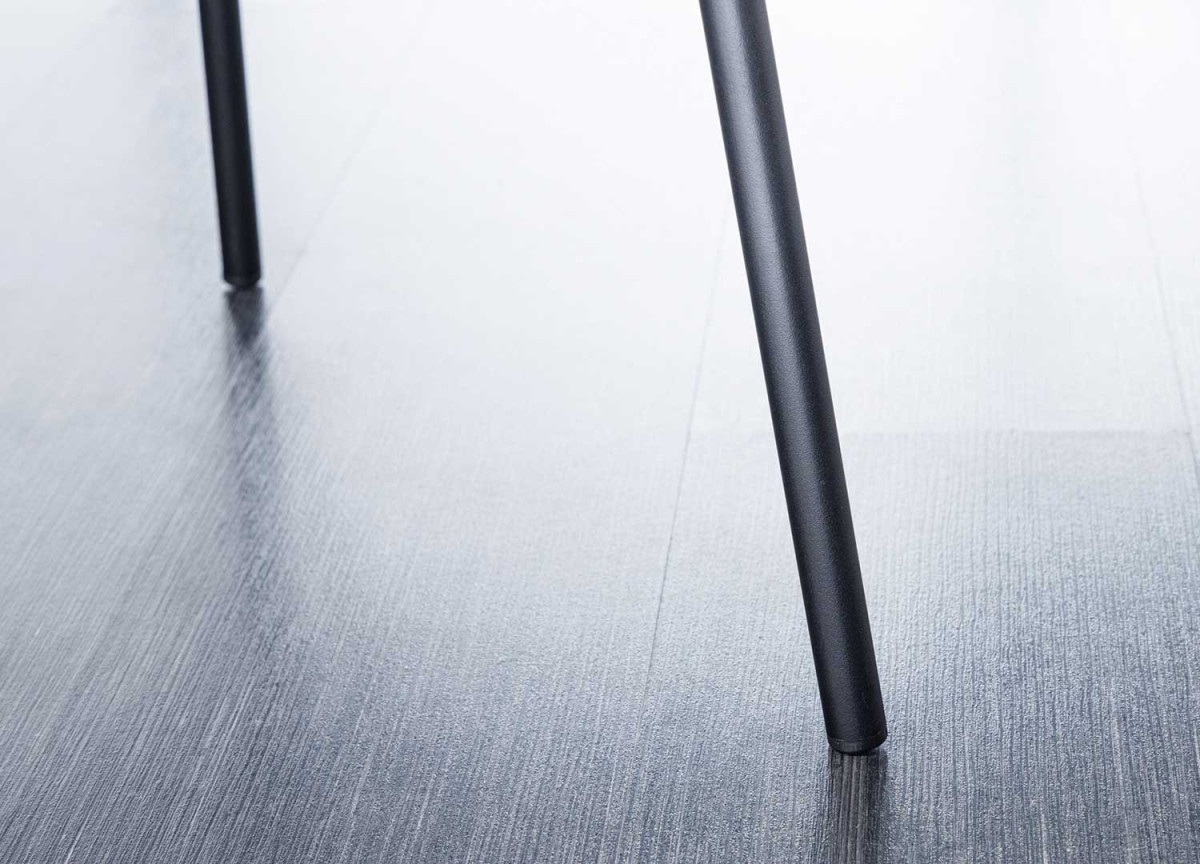 Chaises velours champagne et métal noir