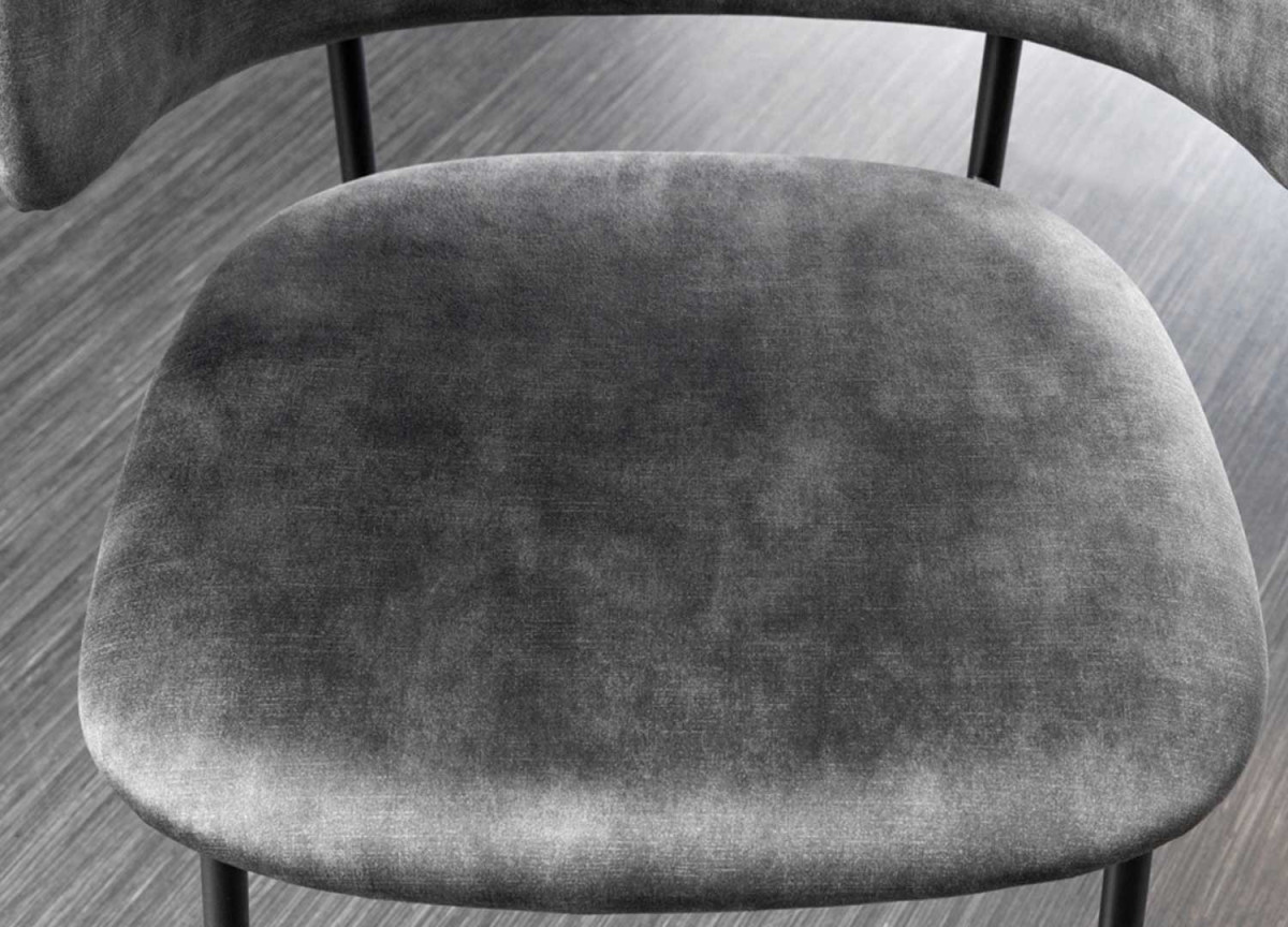 Chaises velours gris foncé et métal noir