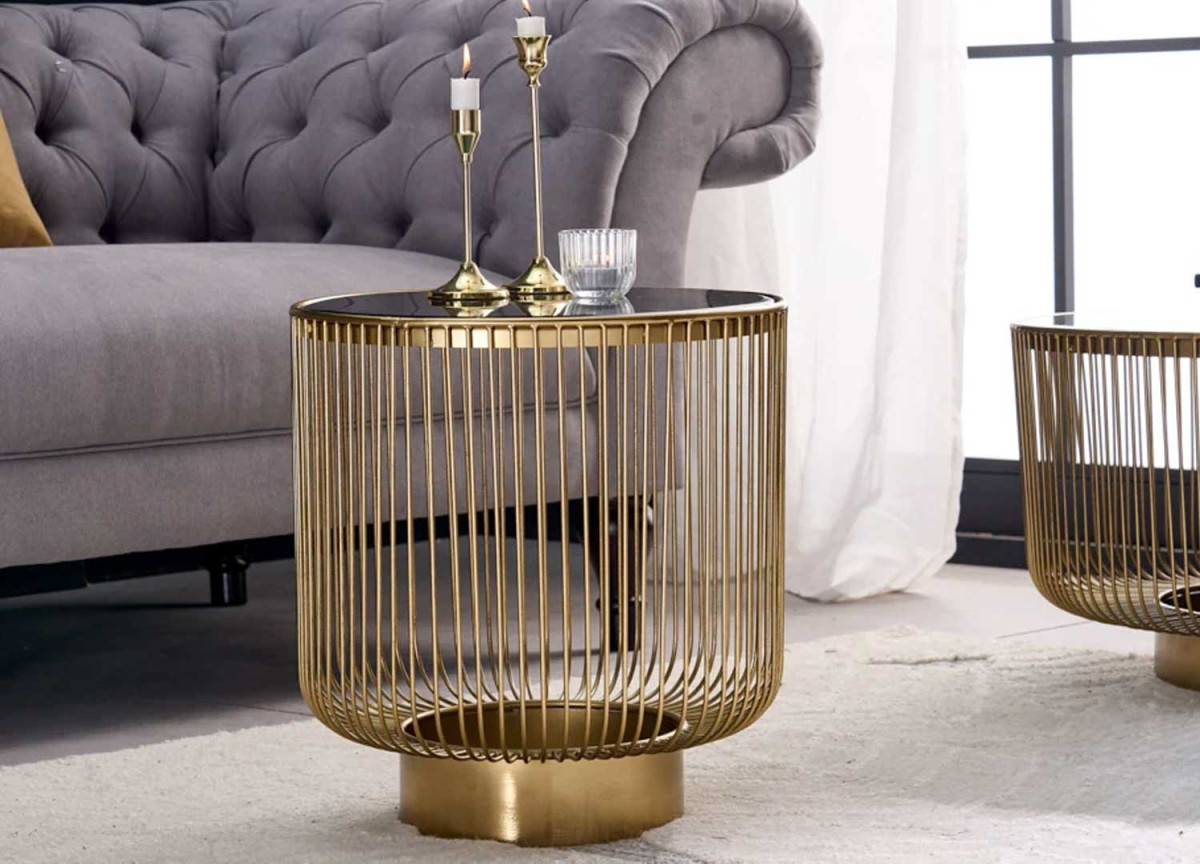 Table d'appoint design en verre noir et pied or