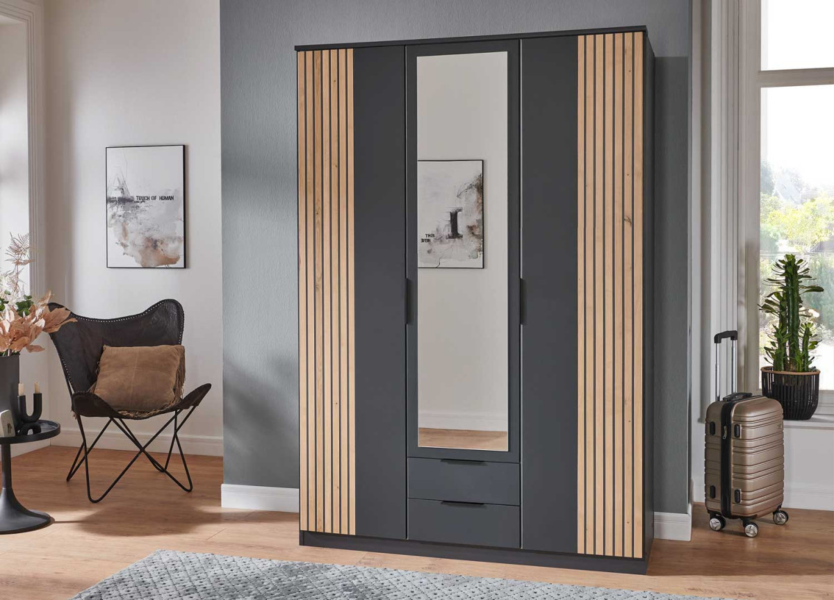 Armoire 3 portes 135 cm