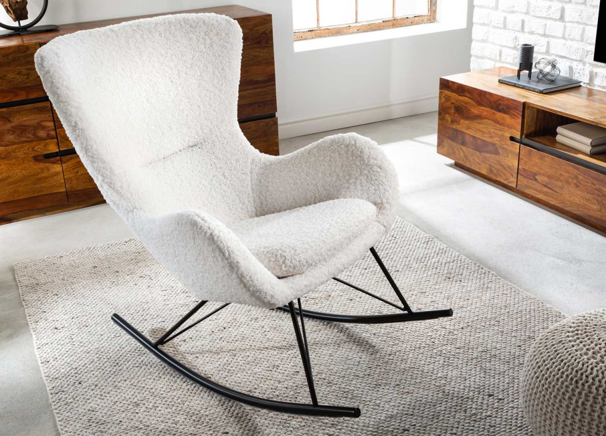 Rocking chair en tissu bouclé blanc