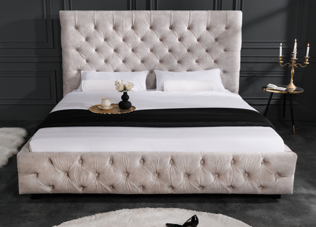Lit style moderne baroque en velours champagne
