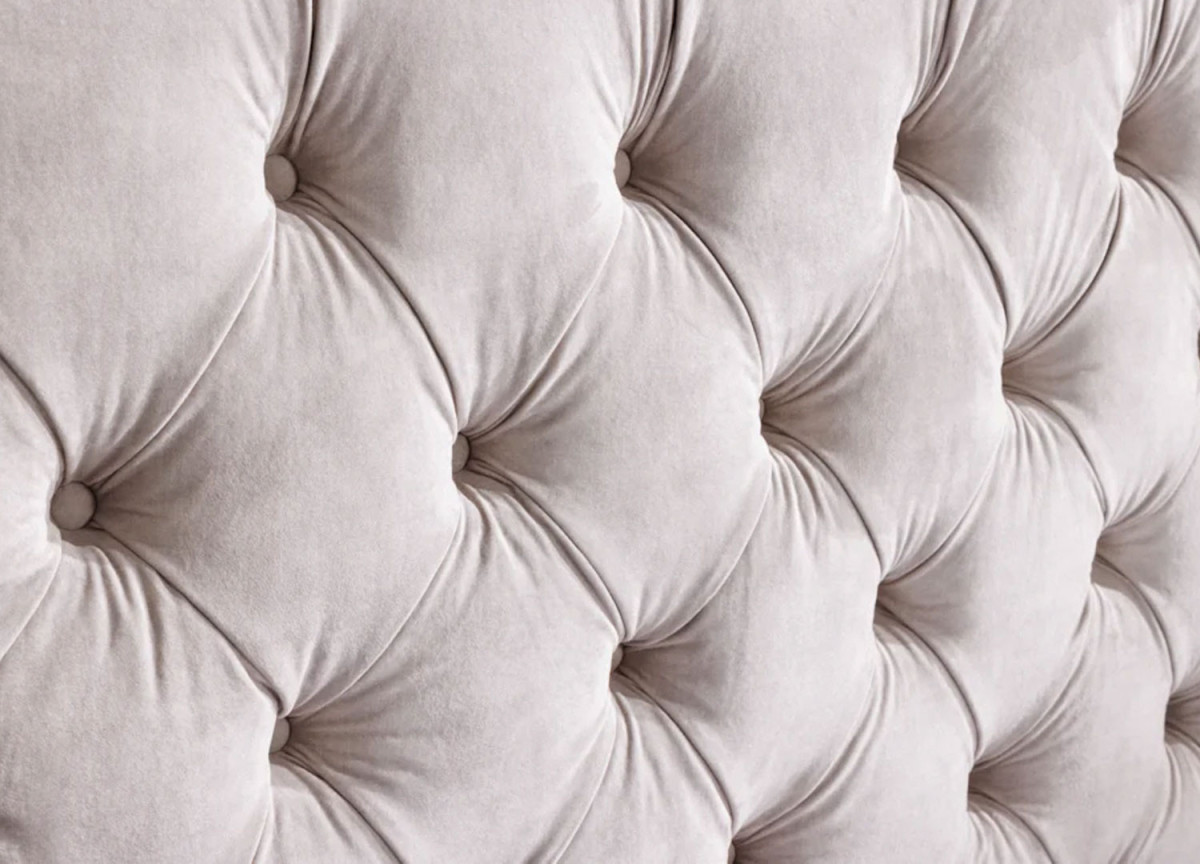 Lit style moderne baroque en velours champagne