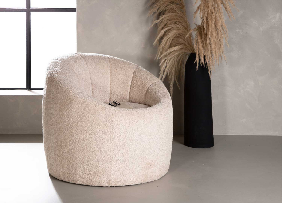 Fauteuil rond bouclette beige