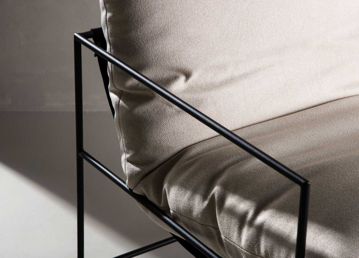 Fauteuil Design en Métal et Coussin en Lin
