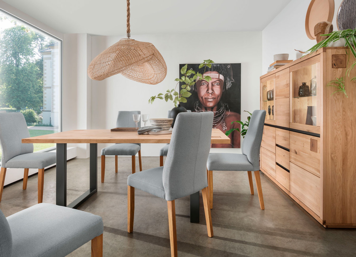 Table à manger en chêne huilé et bois noir