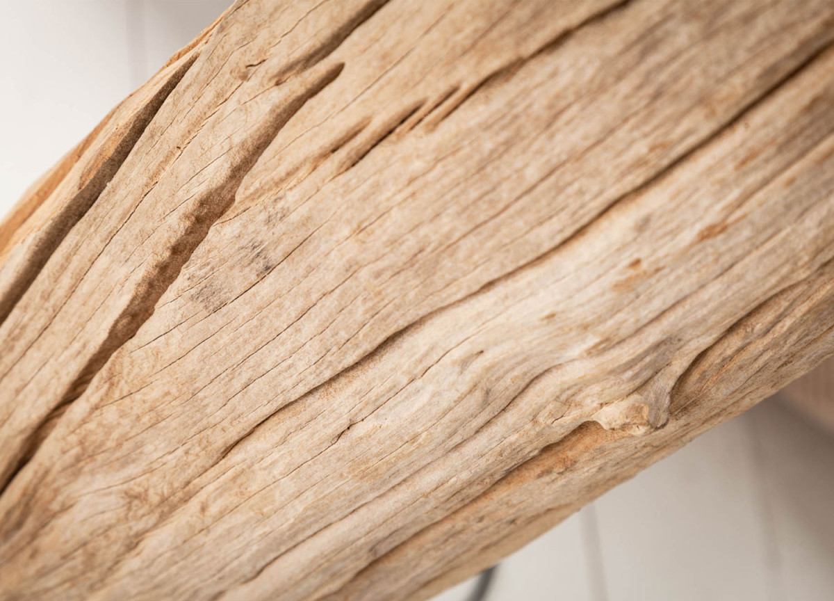 Lampe en bois flotté et lin
