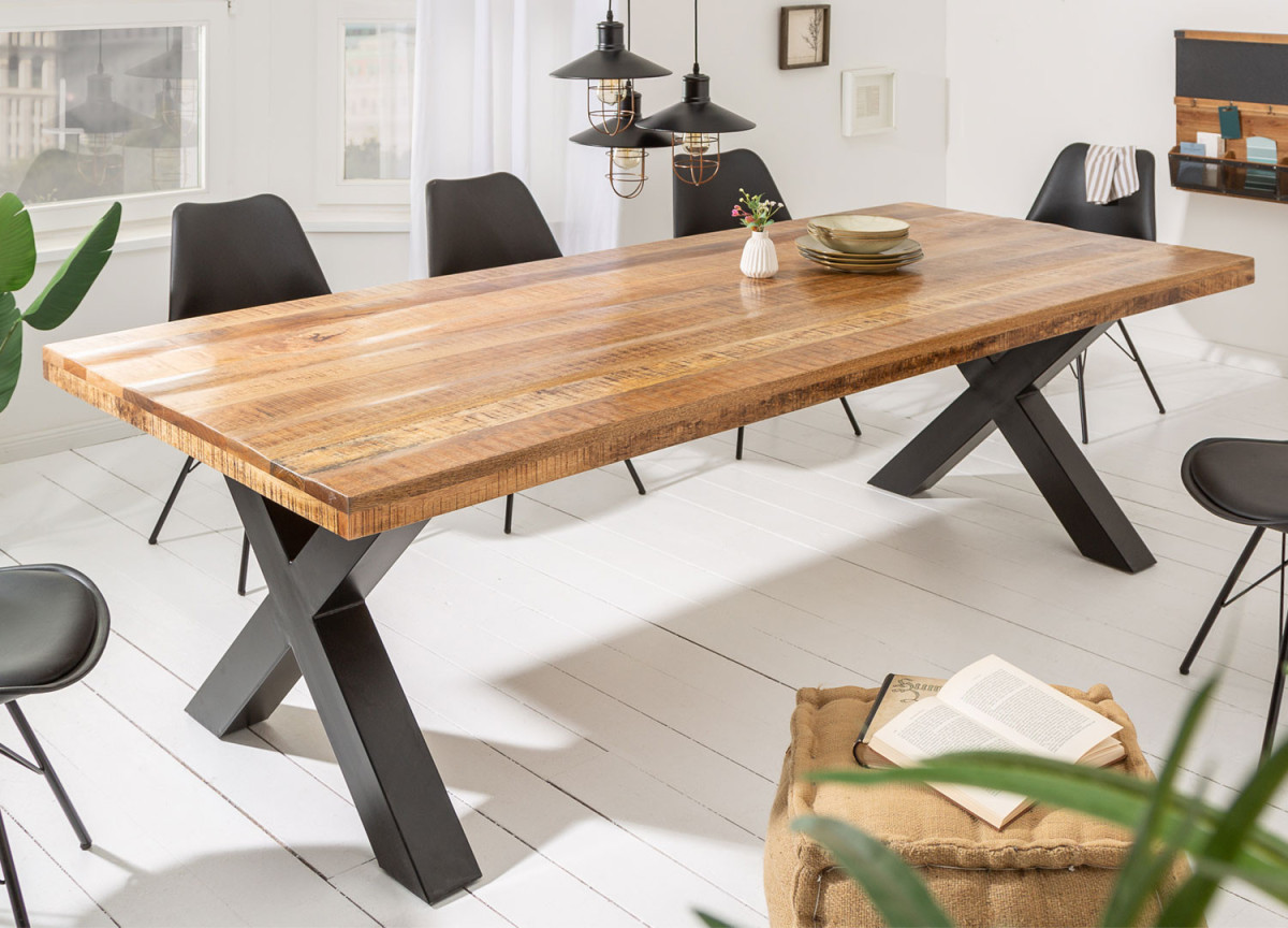 Grande table à manger en manguier et métal