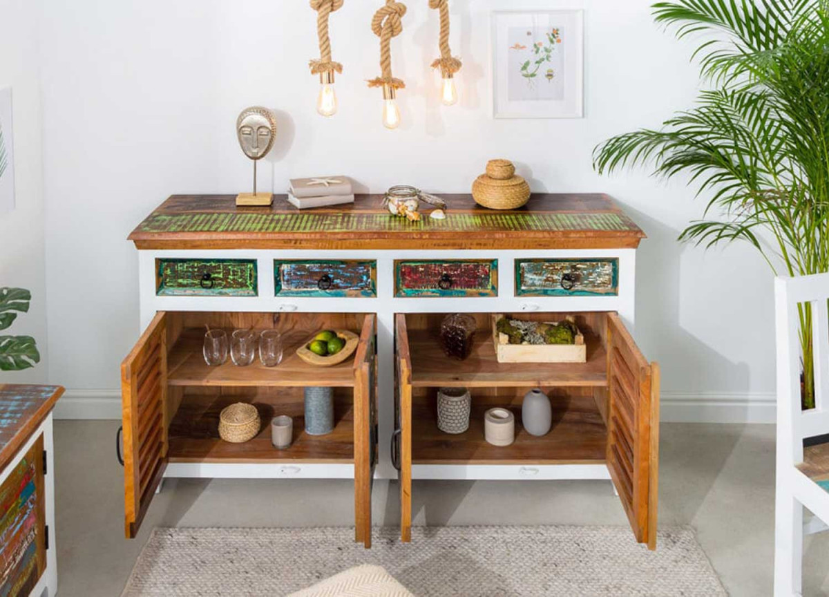 Buffet en bois recyclé coloré