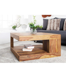 Table basse carrée originale en bois massif