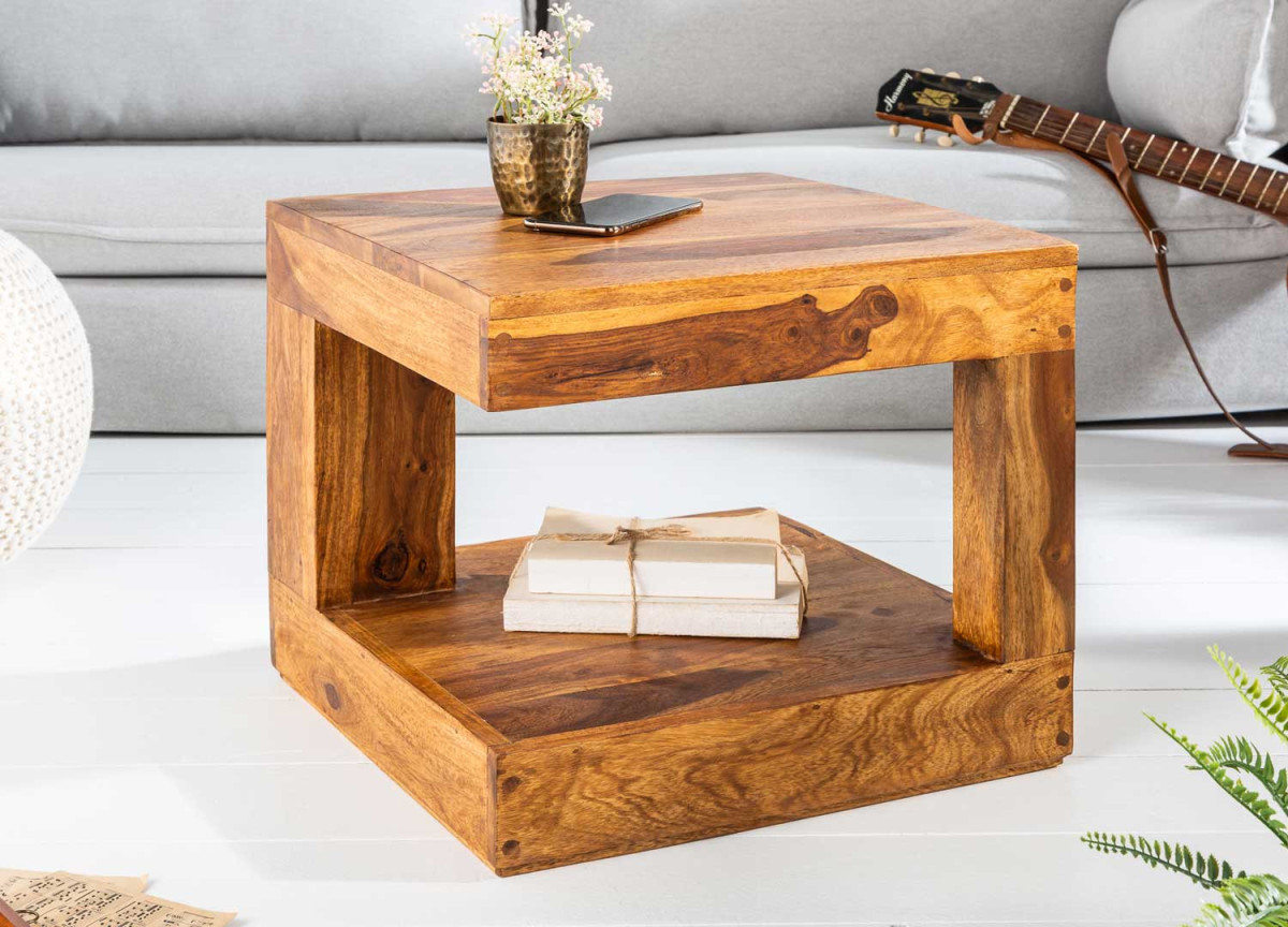 Table de salon carrée 45x45 cm en bois massif