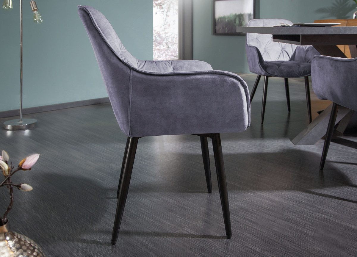 Chaises en velours gris et métal noir