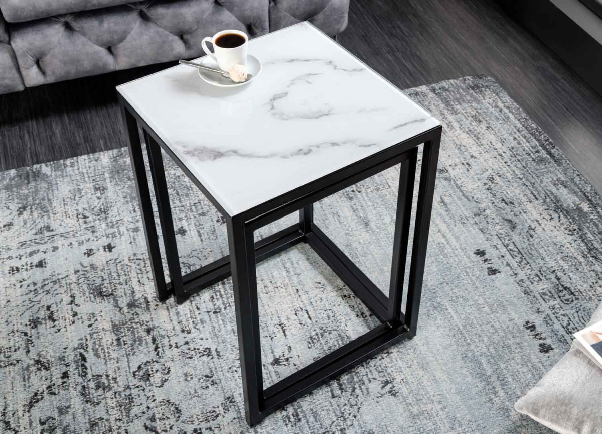 Lot de tables basses modernes blanches