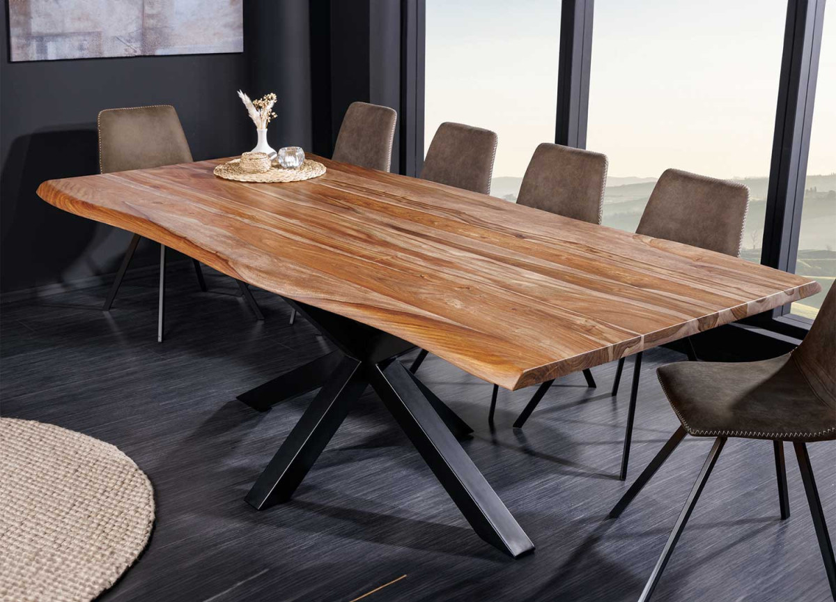 Table à manger cossue en bois massif et métal