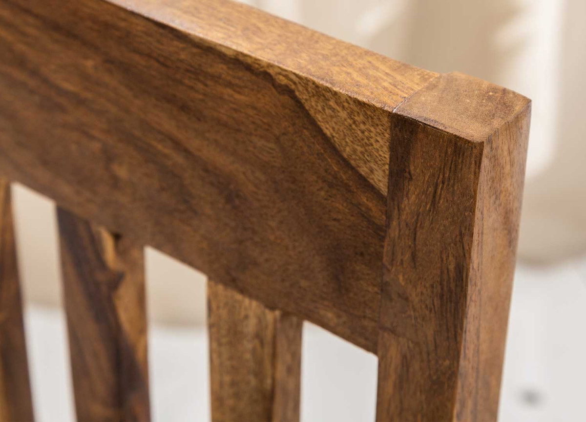 Chaises en sesham et tissu marron