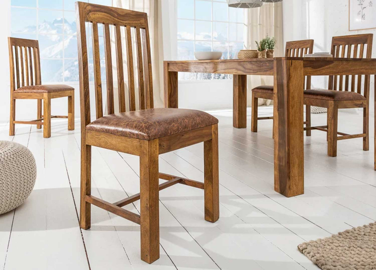 Chaises en sesham et tissu marron