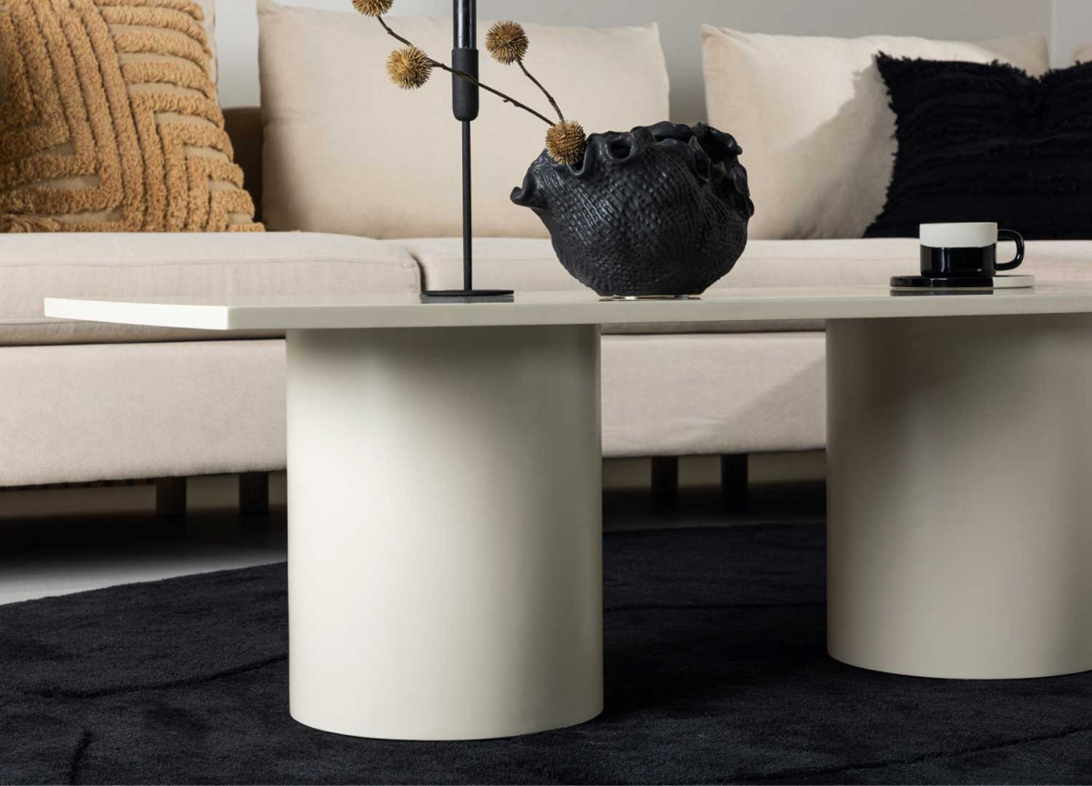 Table basse rectangulaire design – pieds cylindriques