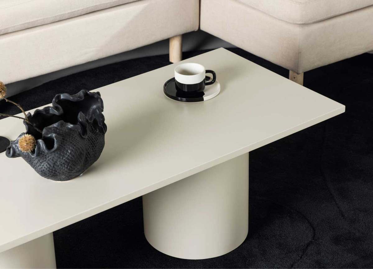 Table basse rectangulaire design – pieds cylindriques