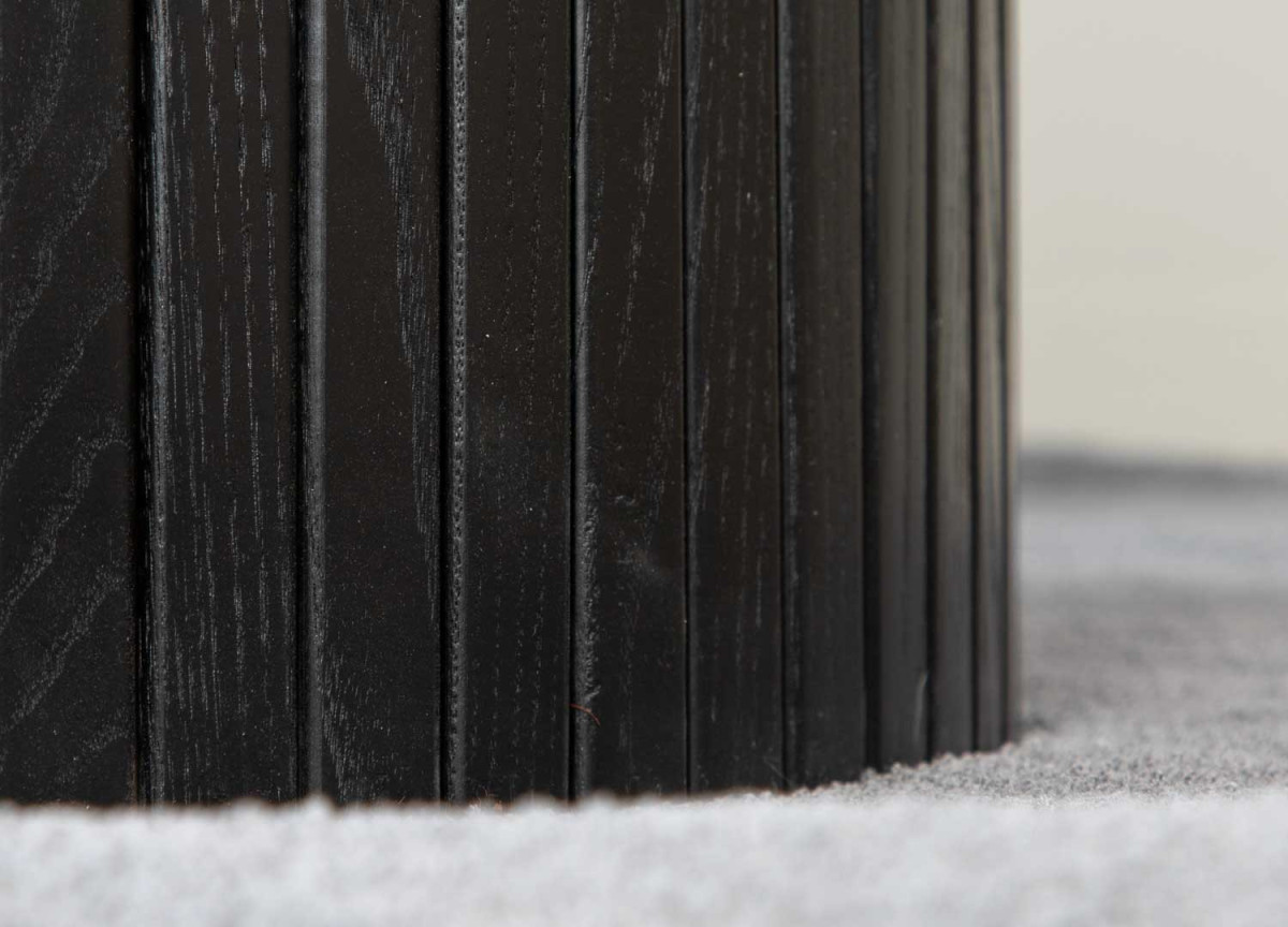 Table de repas ronde en placage de bois noir