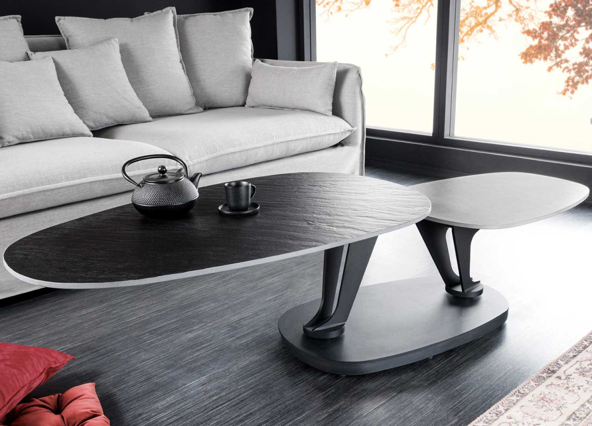 Table basse design avec plateaux rotatifs modulables