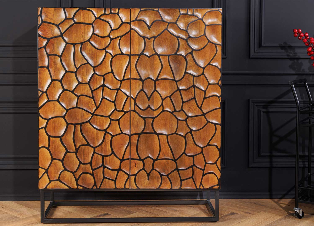 Bahut original en bois massif avec façades dessins mosaique